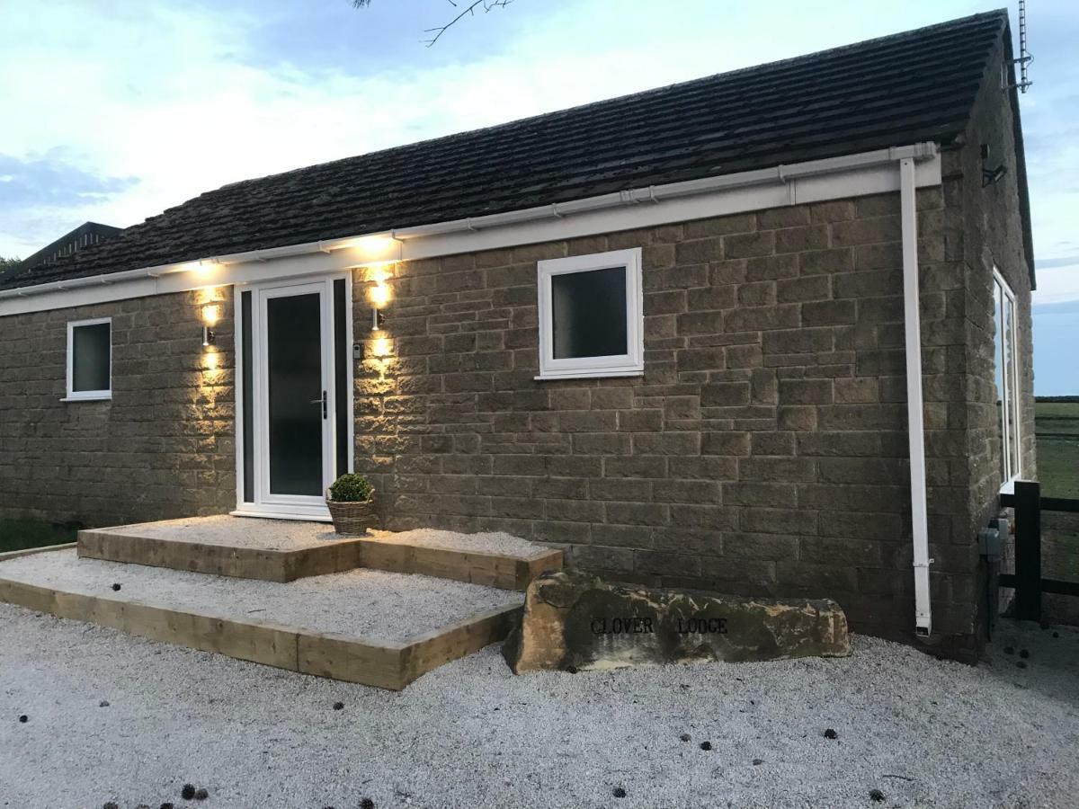 Clover Lodge Chesterfield Exterior photo